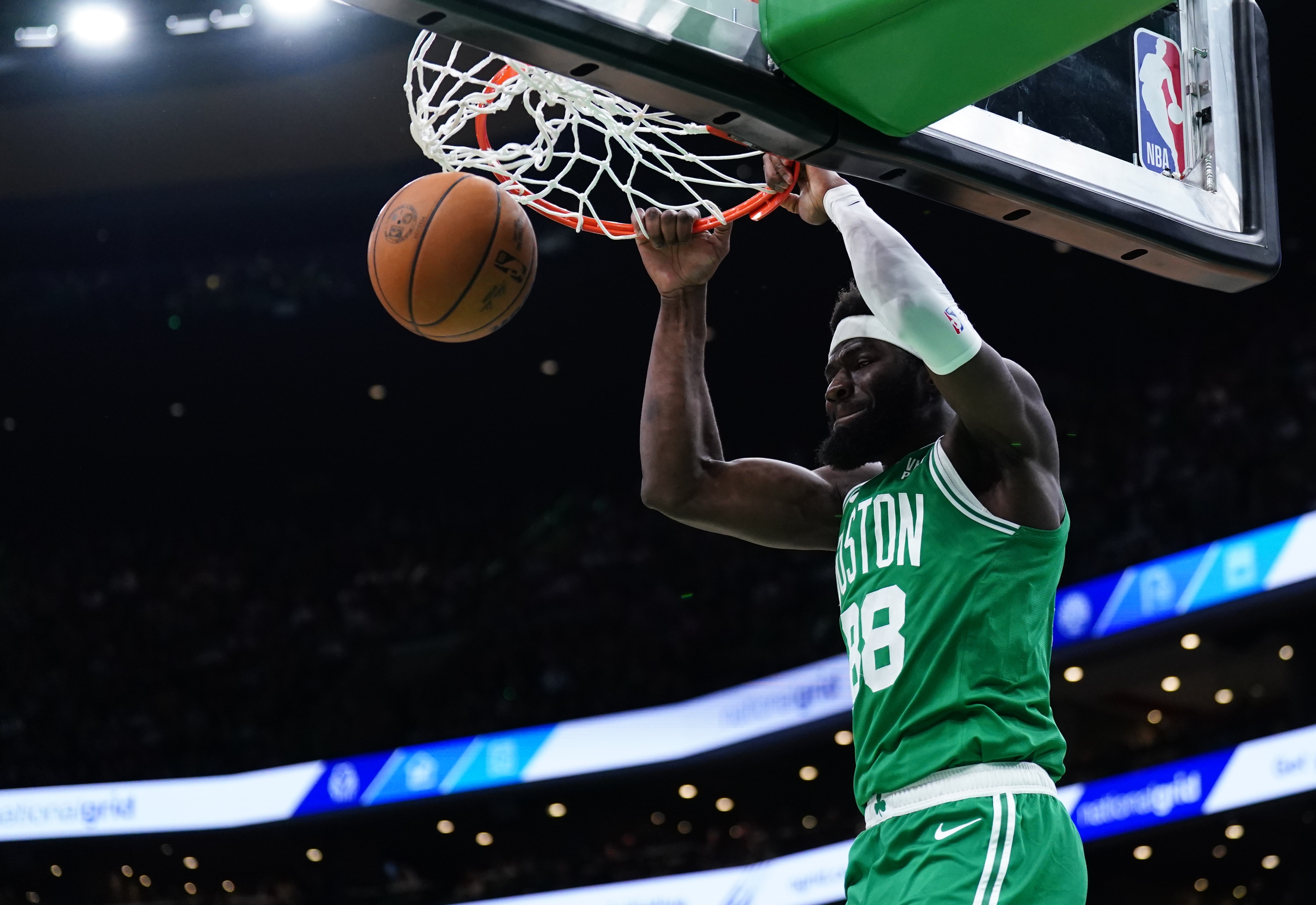 34名NBA球星乱斗欧锦赛🧐东皇小丑怪兽领衔 一队有5人 高塔林立