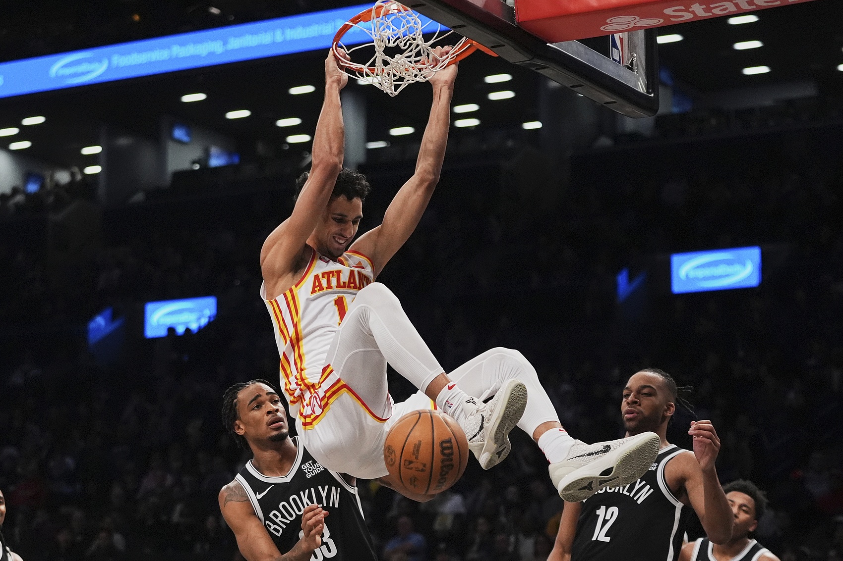 34名NBA球星乱斗欧锦赛🧐东皇小丑怪兽领衔 一队有5人 高塔林立