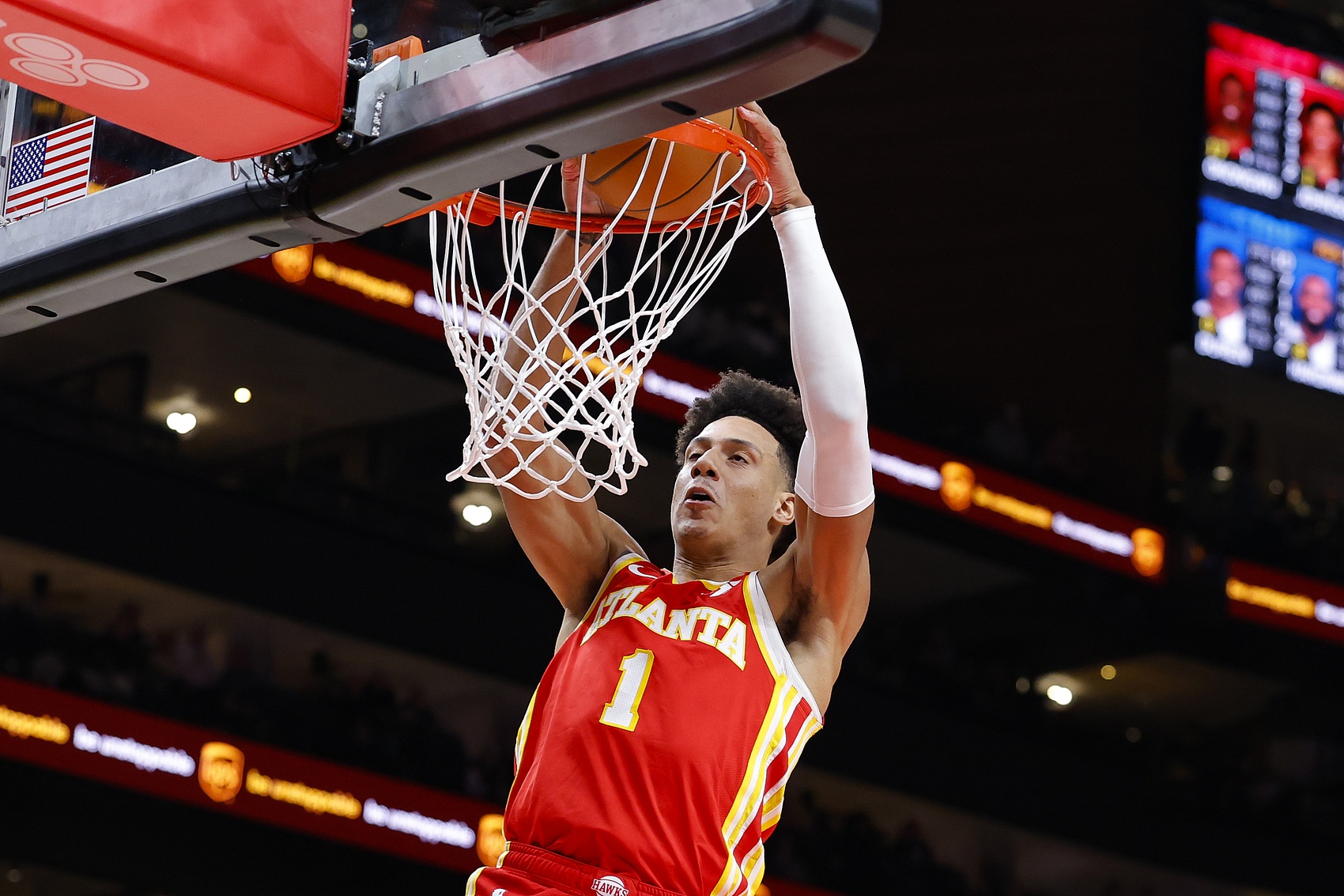 线上投注-新赛季大前锋实力盘点:字母哥与浓眉领衔,西亚卡姆阿德巴约霍姆格伦紧随其后