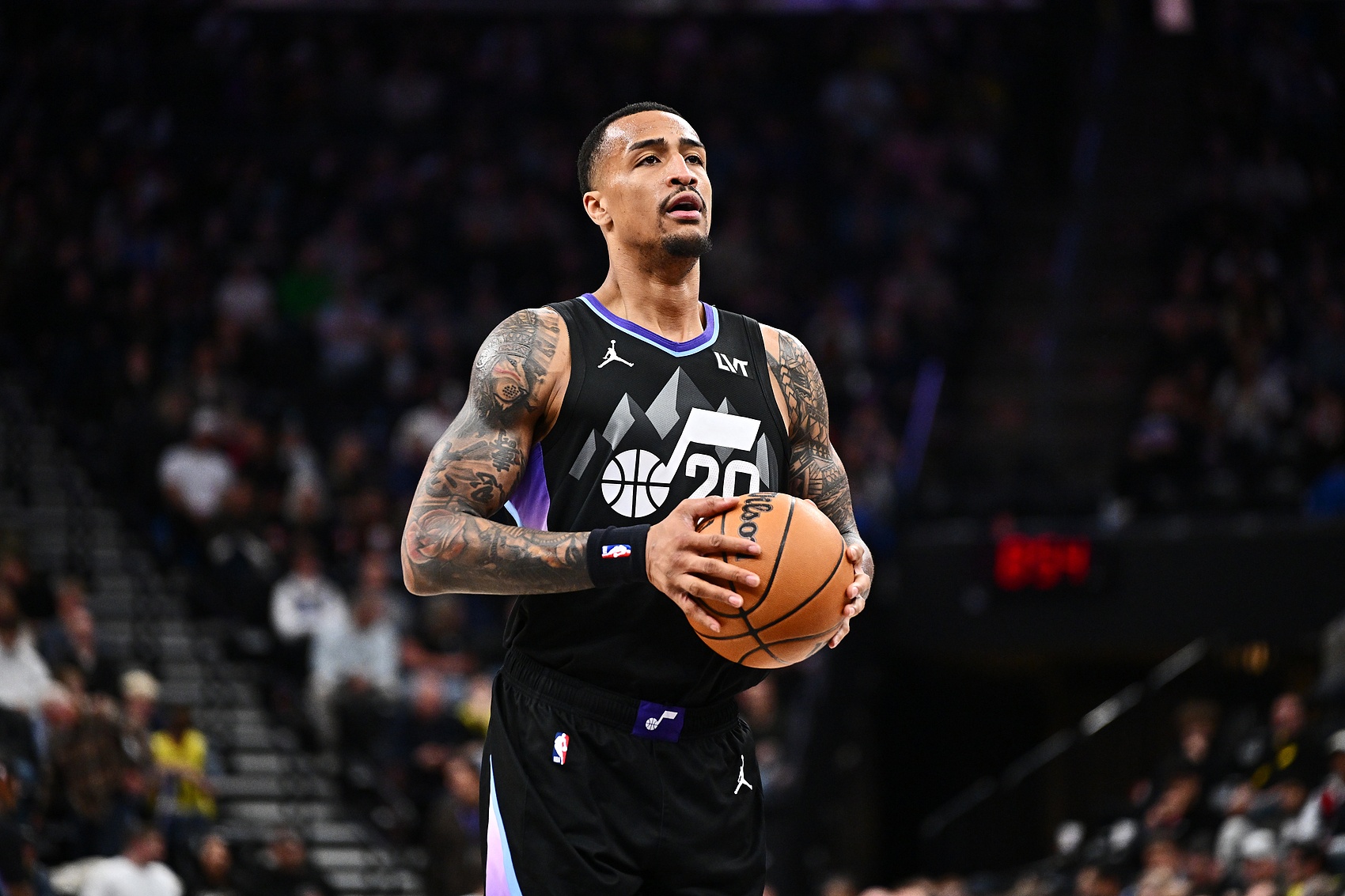 线上投注-新赛季大前锋实力盘点:字母哥与浓眉领衔,西亚卡姆阿德巴约霍姆格伦紧随其后