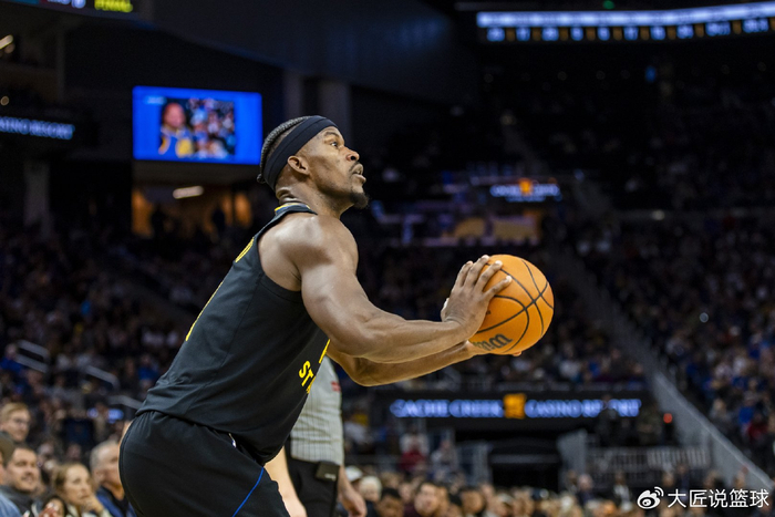 FIFA世俱杯官网-2年1.1亿,巴特勒赛季报销!勇士短期与长期计划均发生复杂改变|吉米·巴特勒|库明加|金州勇士队|迈阿密热火队|乔纳森·库明加_新浪体育_新浪新闻