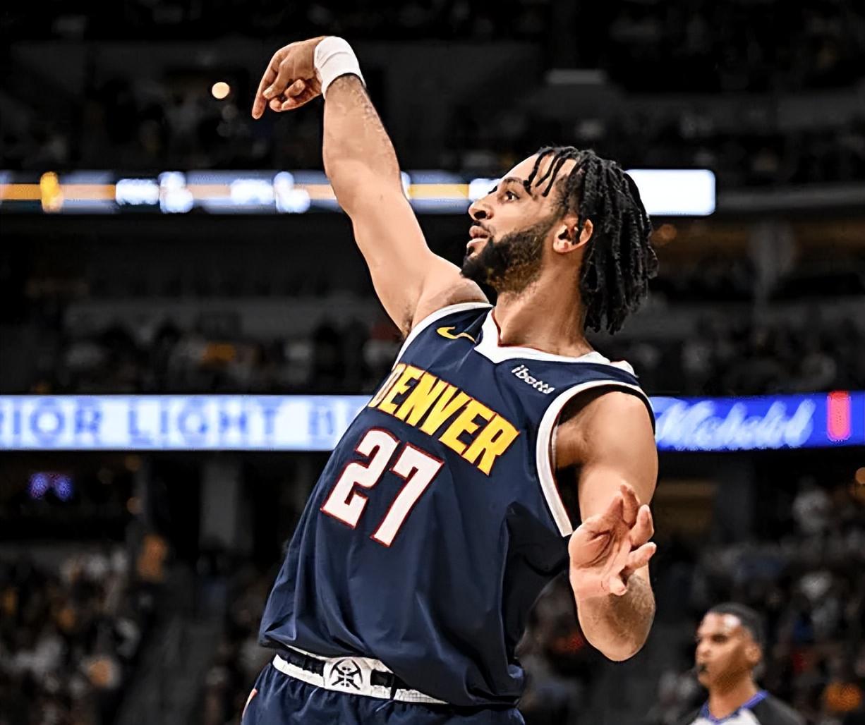 世俱杯-艾顿伤退!湖人16分大逆转,詹姆斯创2大NBA神迹,东契奇大号三双